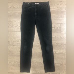 Levi's Women's 721 High Rise Black Skinny Jeans - 30” Waist